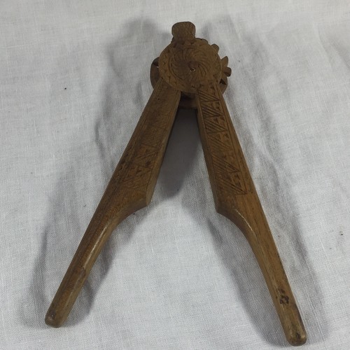 Nussknacker nussbrecher holz - nussbrecher,